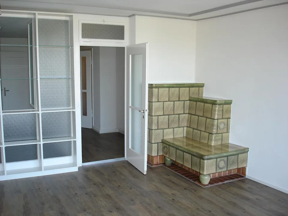 Attractive condominium with large balcony and 4.65% gross return