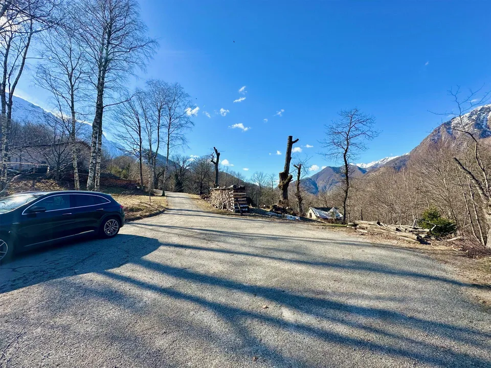 Rustico am Dorfrande zum Ausbauen mit Baulizenz
