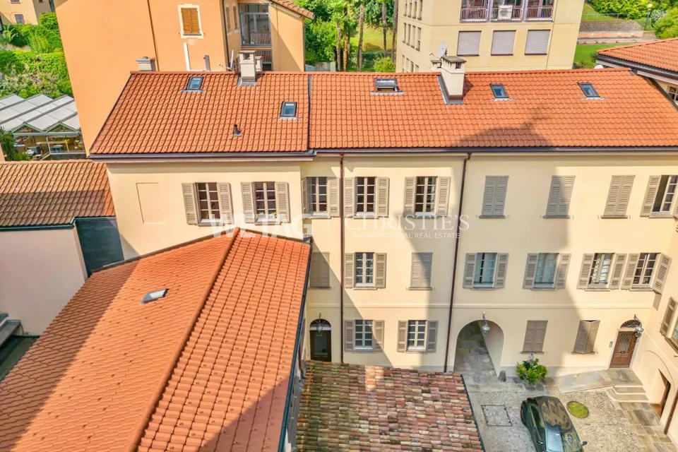 Elegante appartamento duplex penthouse in vendita nel centro storico di Lugano