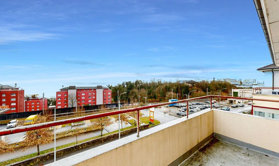 3,5-Zimmer-Wohnung mit Seeblick – 80 m², Südwestbalkon
