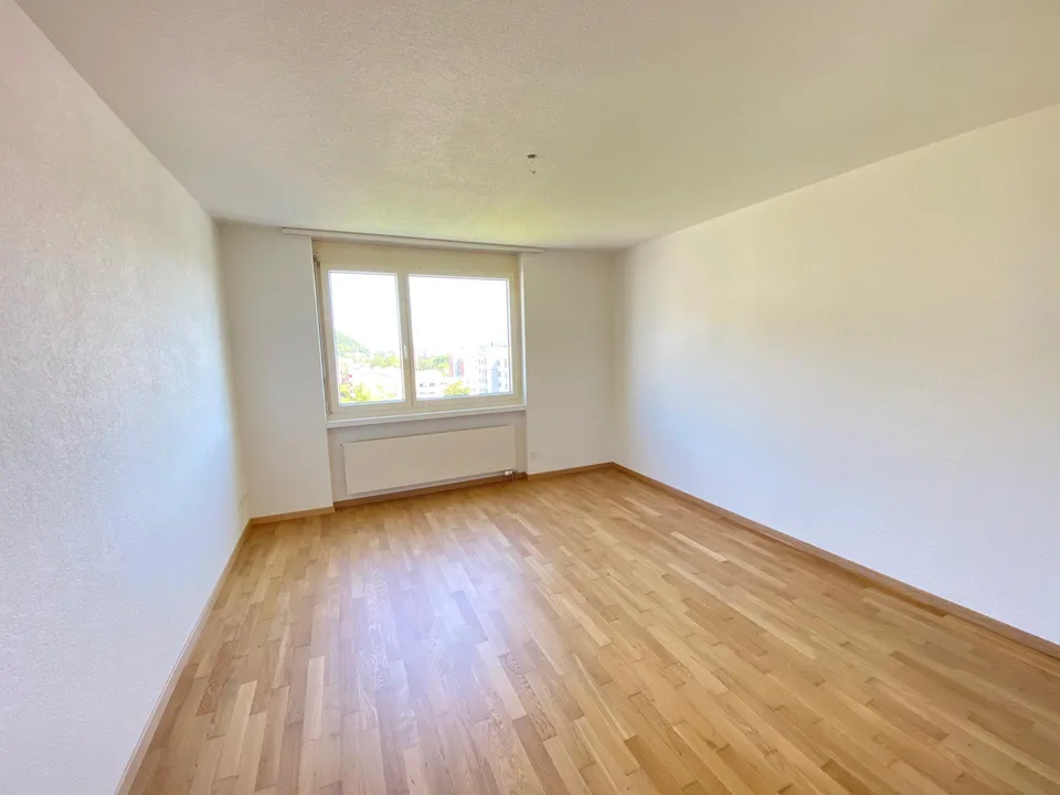 Helle 2.5-Zimmerwohnung mit sensationeller Aussicht