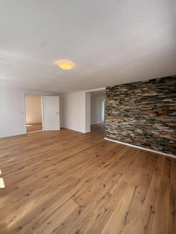 Gemütliche 3.5-Zimmer-Wohnung mit Balkon an zentraler Lage in Roman...