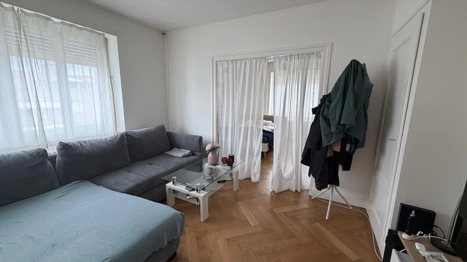 Appartamento di tre locali situato nel quartiere di St Jean