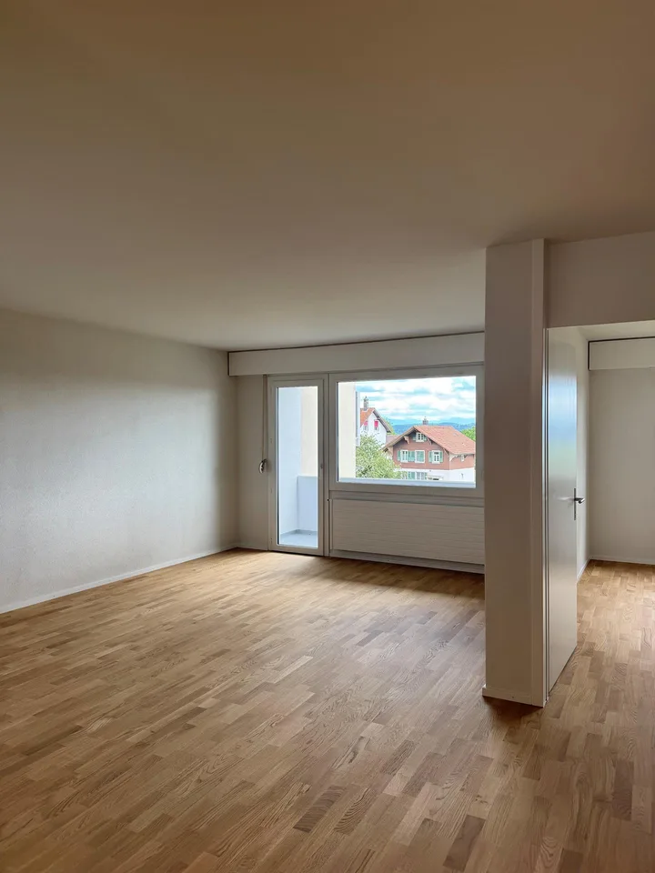 Totalsanierte 4-Zimmerwohnung mit Naturblick
