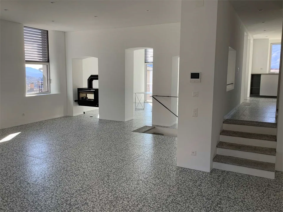 Sonvico, rent a splendid 5.5-room apartment