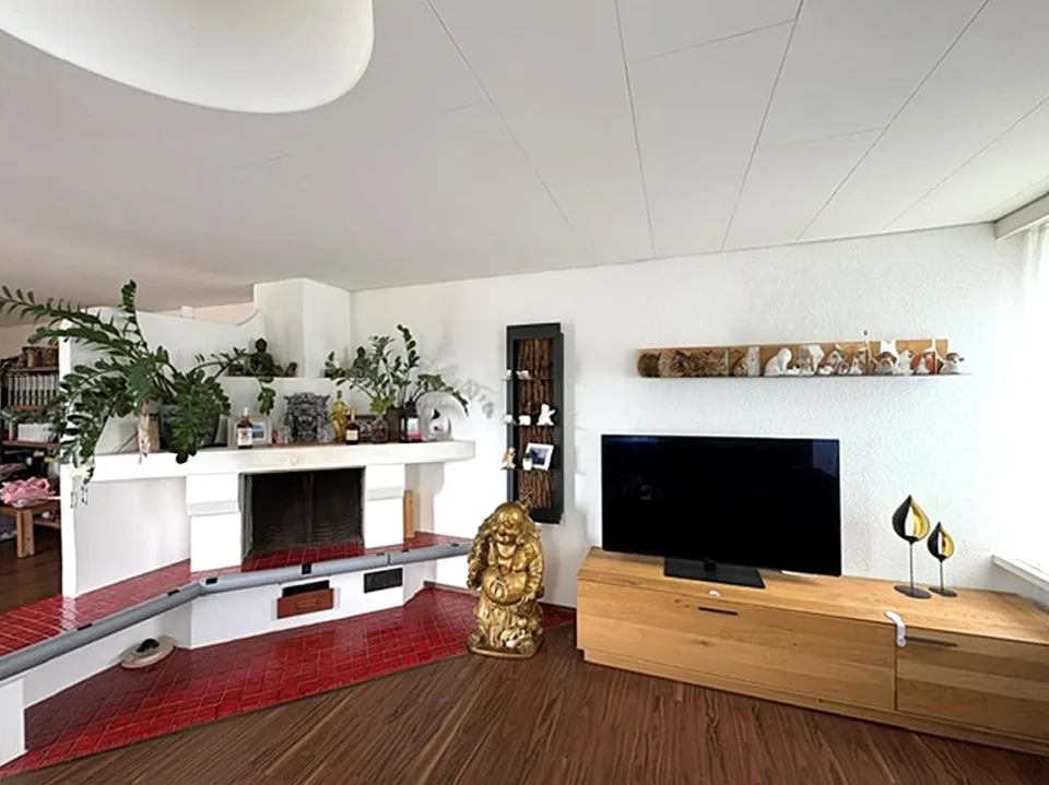 grosszügige 3.5 Zimmer Wohnung