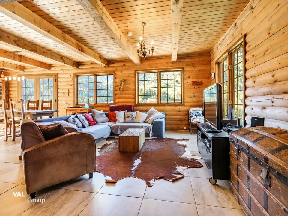 Prächtiges kanadisches Chalet für Naturfreunde (6,5 + 3,5 Zimmer)