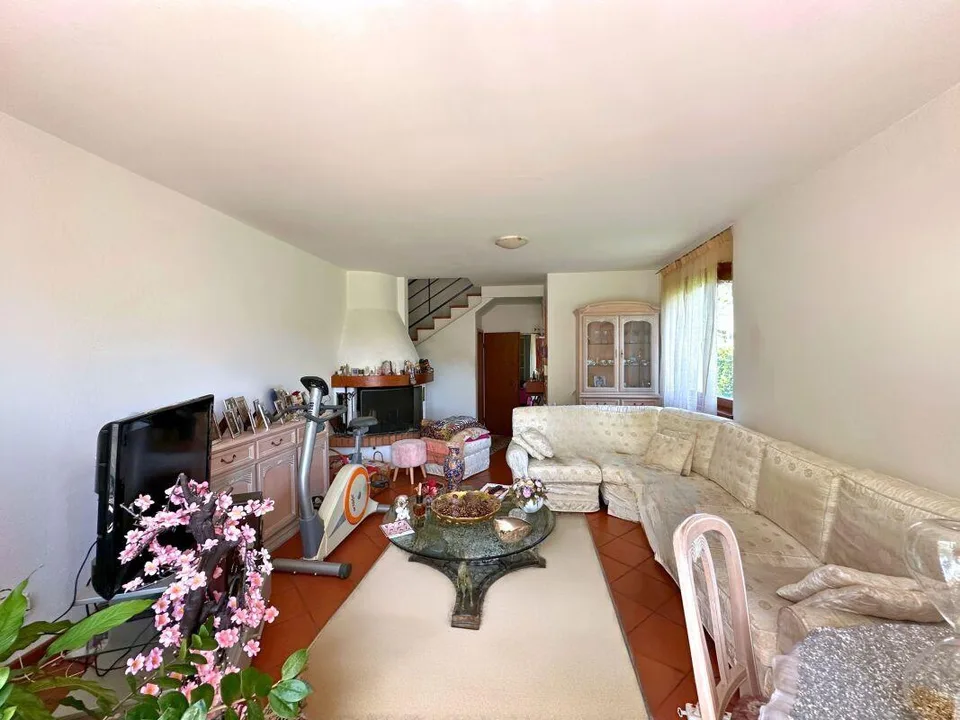 Detached house in the green in Stabio