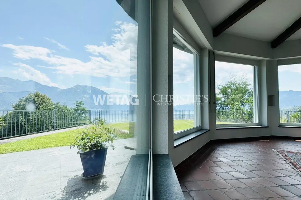 Charmante Villa im mediterranen Stil mit Garten & Seeblick in Minusio – Foto 6 von 13