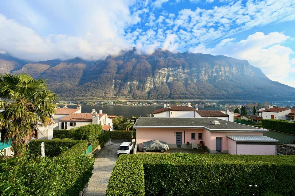 Charmantes Reihenhaus mit bezauberndem Seeblick und Bergpanorama – Foto 13 von 21
