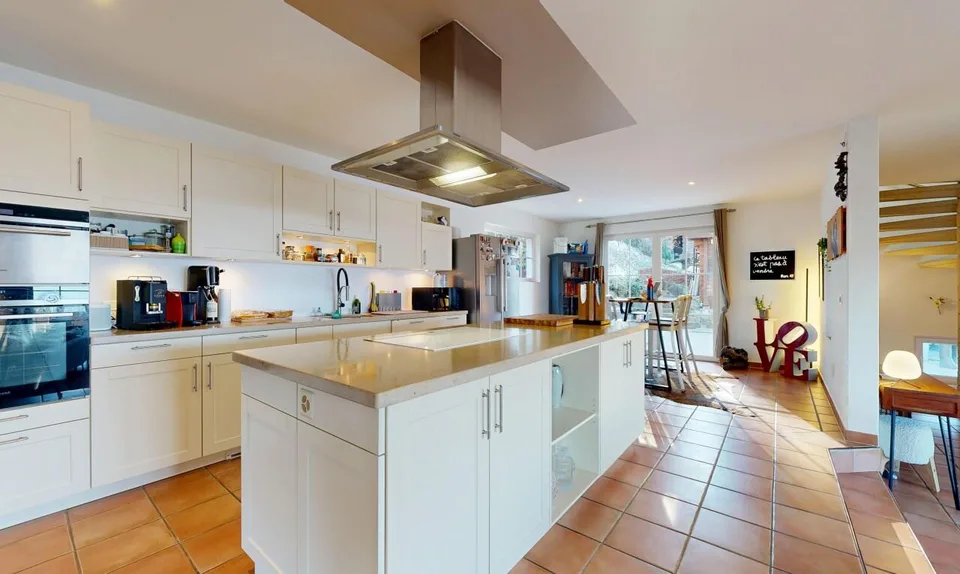 Stupenda casa indipendente con vista panoramica sul lago a Blonay