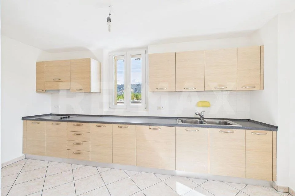 Appartamento di 4 ½ locali ristrutturato a Genestrerio