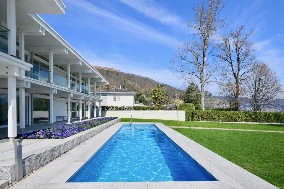 Esclusiva Villa di Lusso fronte Lago di Lugano con Darsena Privata – photo 6 of 30