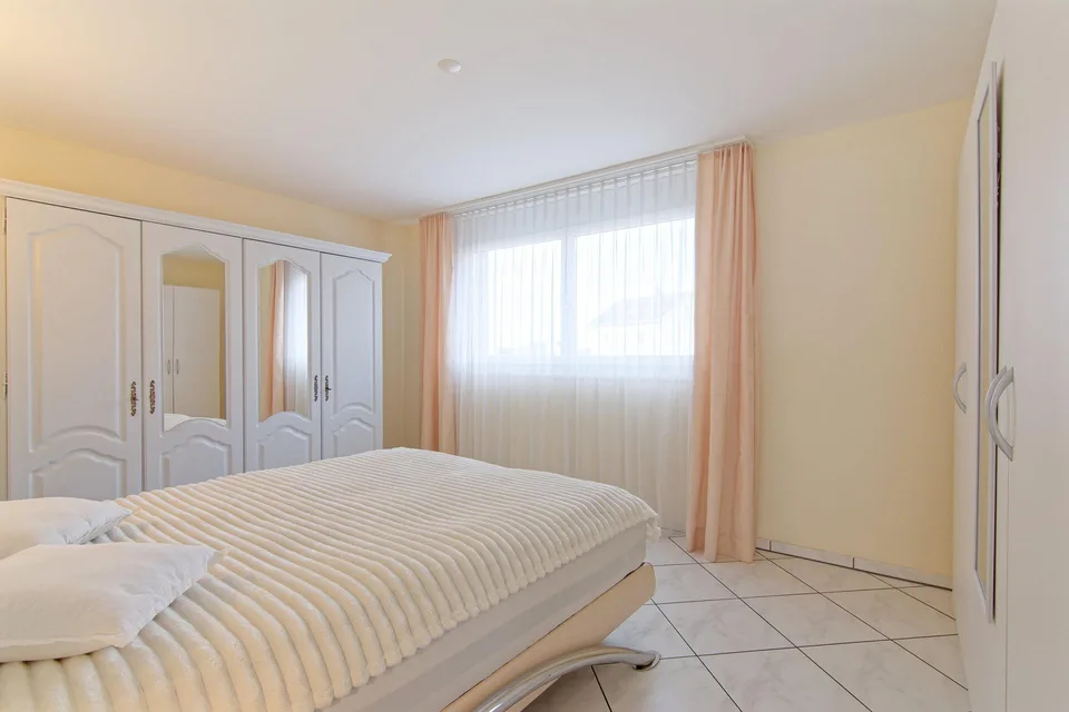 Appartement ensoleillé de 5,5 pièces avec ascenseur au 1er étage