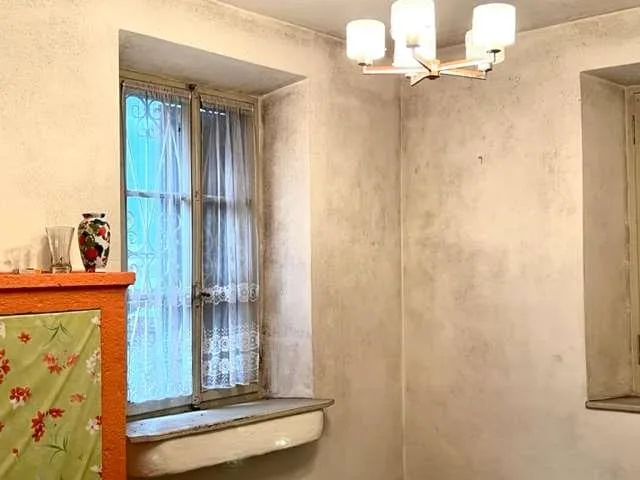 Geräumiges Tessiner Haus mit 6,5 Zimmern und Garten