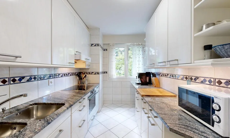 Ampio appartamento di 5,5 locali con balcone – Losanna-Chailly