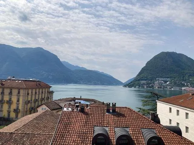 LUGANO: ATTICO DI PRESTIGIO IN CENTRO