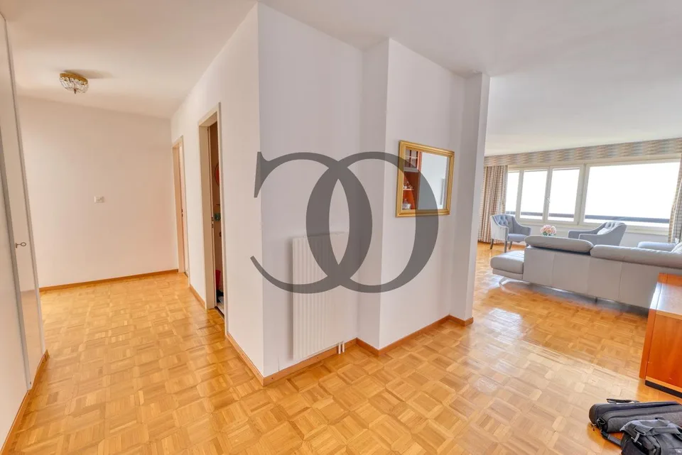 Bell'appartamento di 4,5 locali con vista mozzafiato sul lago in vendita a Montreux – foto 8 di 22