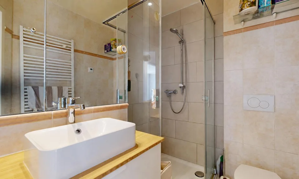 Helle 3-Zimmer-Wohnung in Acacias, ideal gelegen – Foto 9 von 14