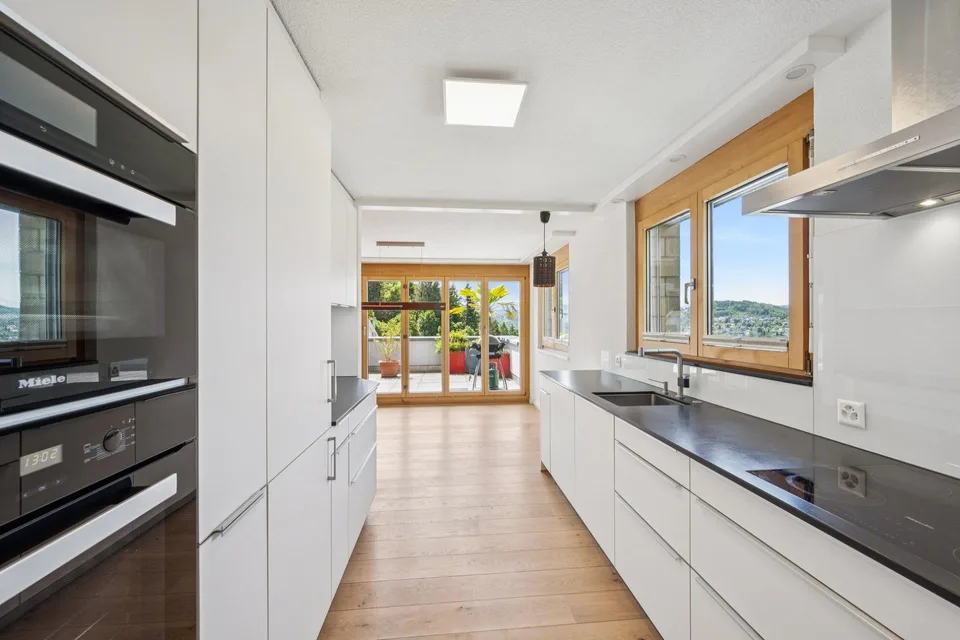 Sunny terrace apartment with panoramic view
