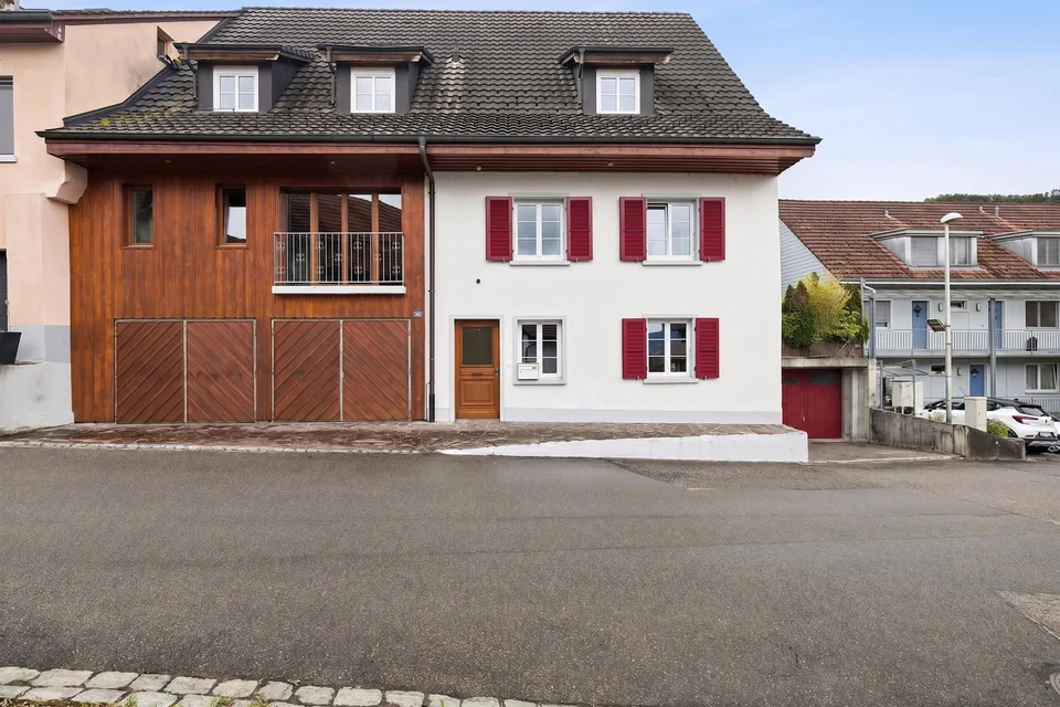 Exklusives Einfamilienhaus mit Garten in Büsserach – Foto 16 von 16