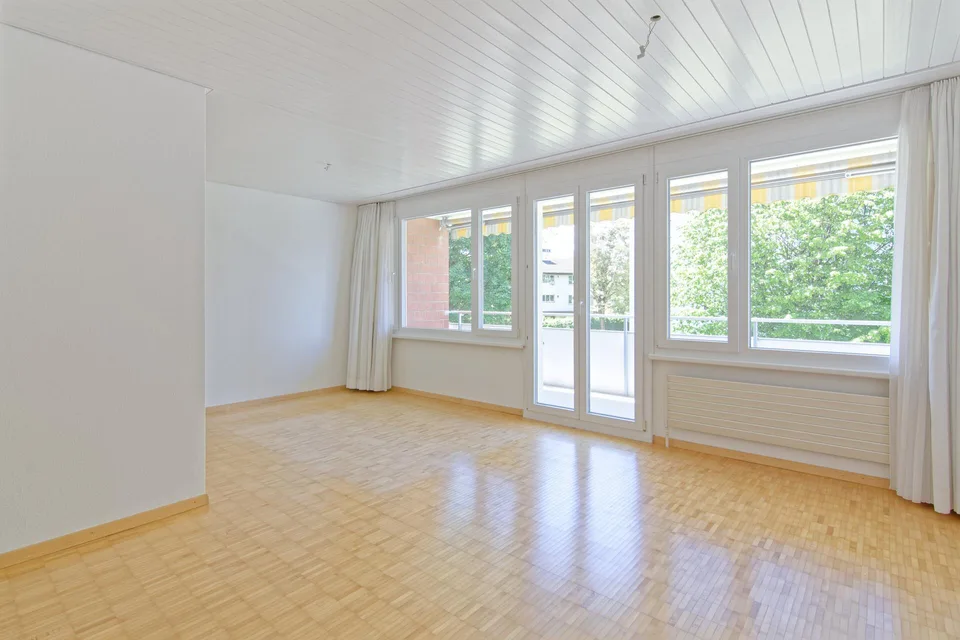 Helle 3.5-Zimmer Wohnung in Seenähe