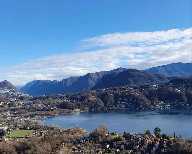 Elegantes Apartment mit Seeblick