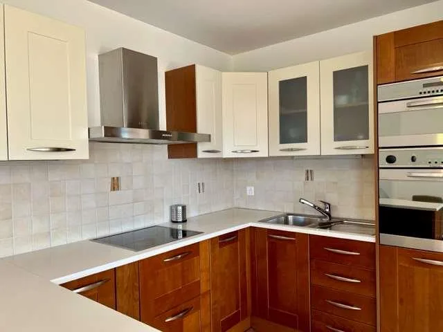 Elegantes Apartment mit Seeblick – Foto 11 von 13