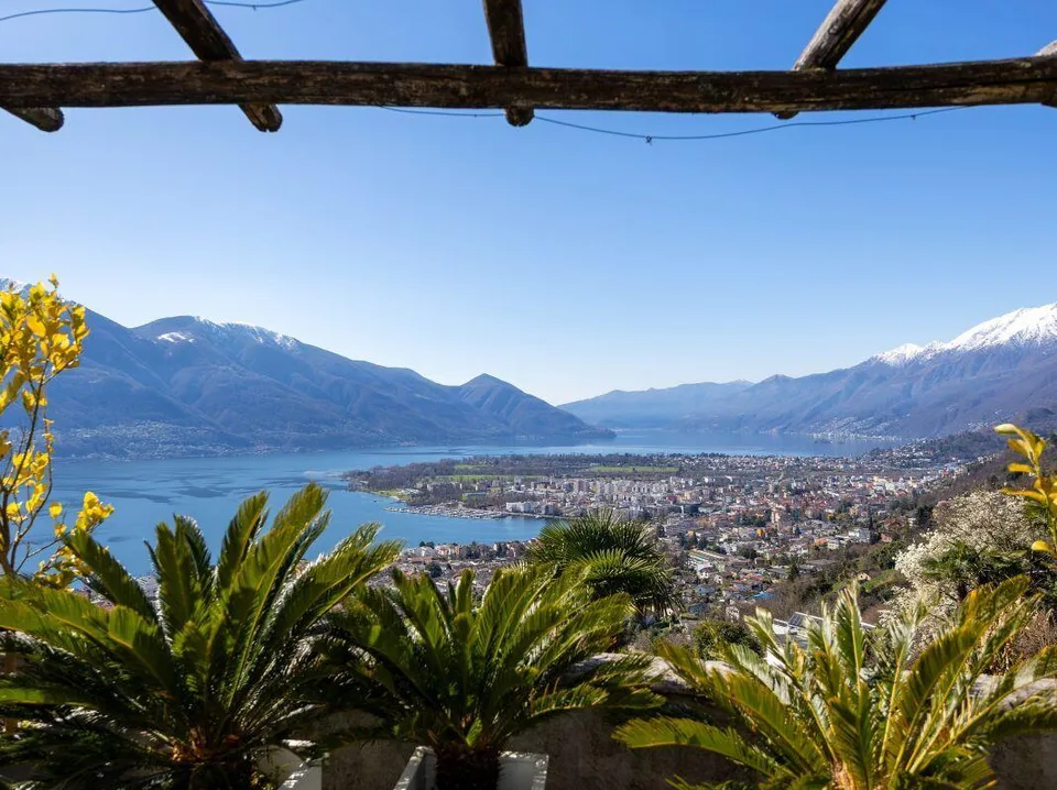 Traumvilla in Brione sopra Minusio