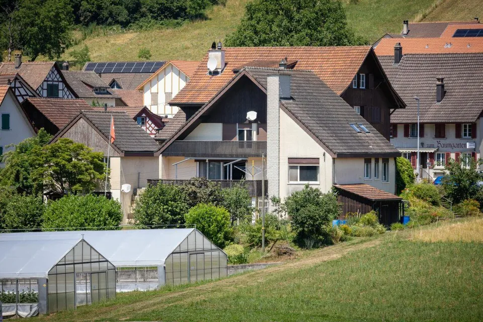 Cerchi una casa in campagna con potenziale, pace e buona accessibilità?