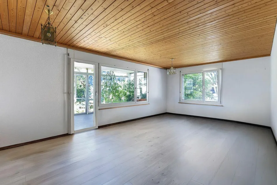 Cerchi una casa in campagna con potenziale, pace e buona accessibilità?