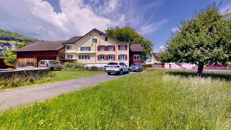 Charmante Haushälfte mit attraktiver Baulandreserve in Buchs SG