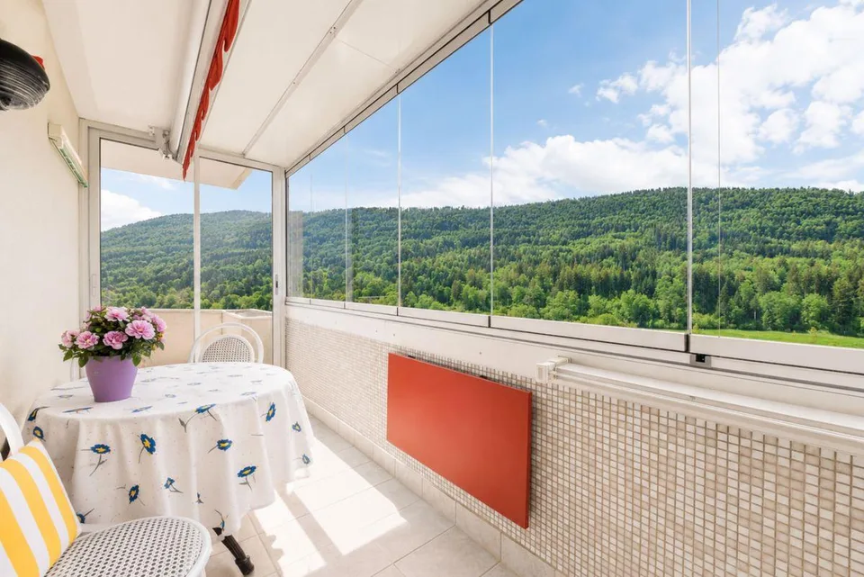 Ampio appartamento con vista libera – foto 9 di 13