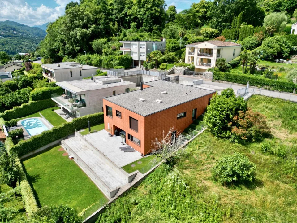 Villa Moderna e Ecologica con Standard Minergie a Breganzona