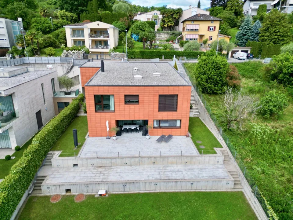 Villa Moderna e Ecologica con Standard Minergie a Breganzona