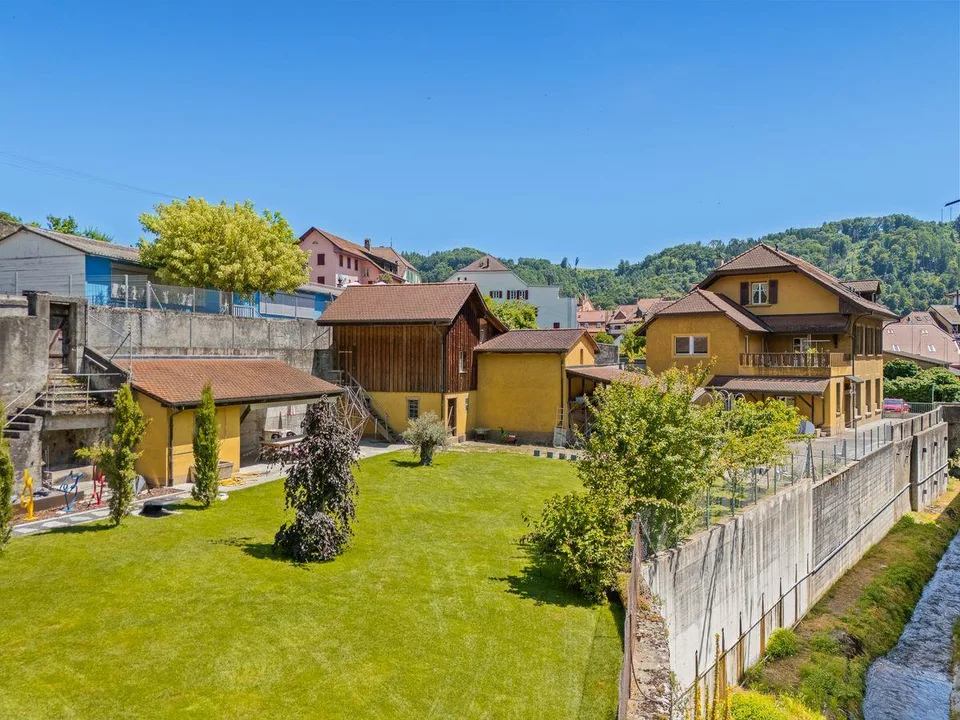 Ideales Haus für eine große Familie oder Handwerker!