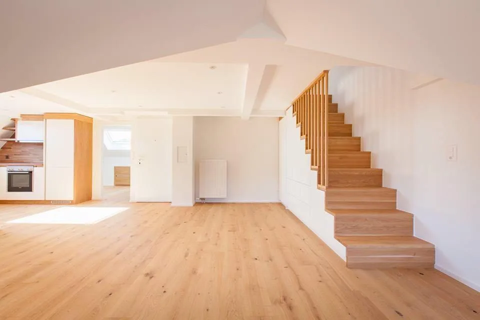 schöne zweistöckige 3.5-Zimmer Dachwohnung in Sitterdorf