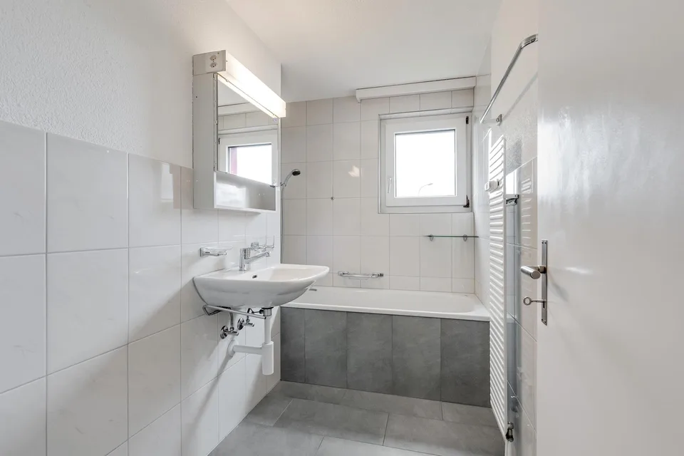Appartement charmant avec vue lointaine sur le vert et plan d'étage spacieux