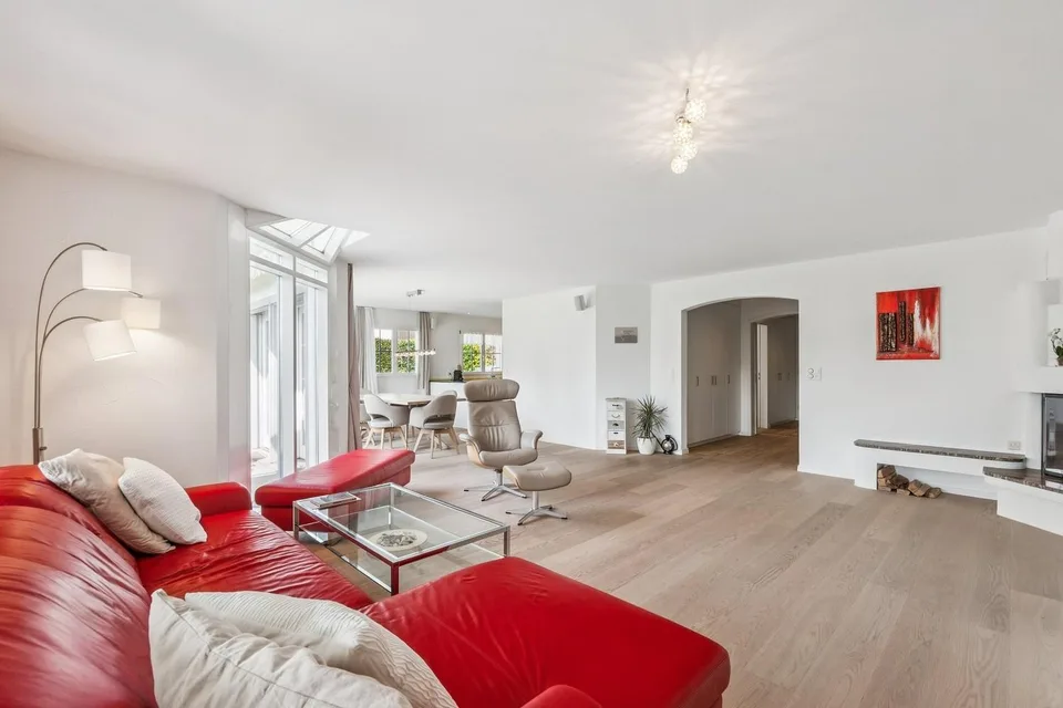 Grosszügiges Wohnen mit viel Privatsphäre - 8.5-Zimmer-Doppeleinfam... – foto 7 di 22