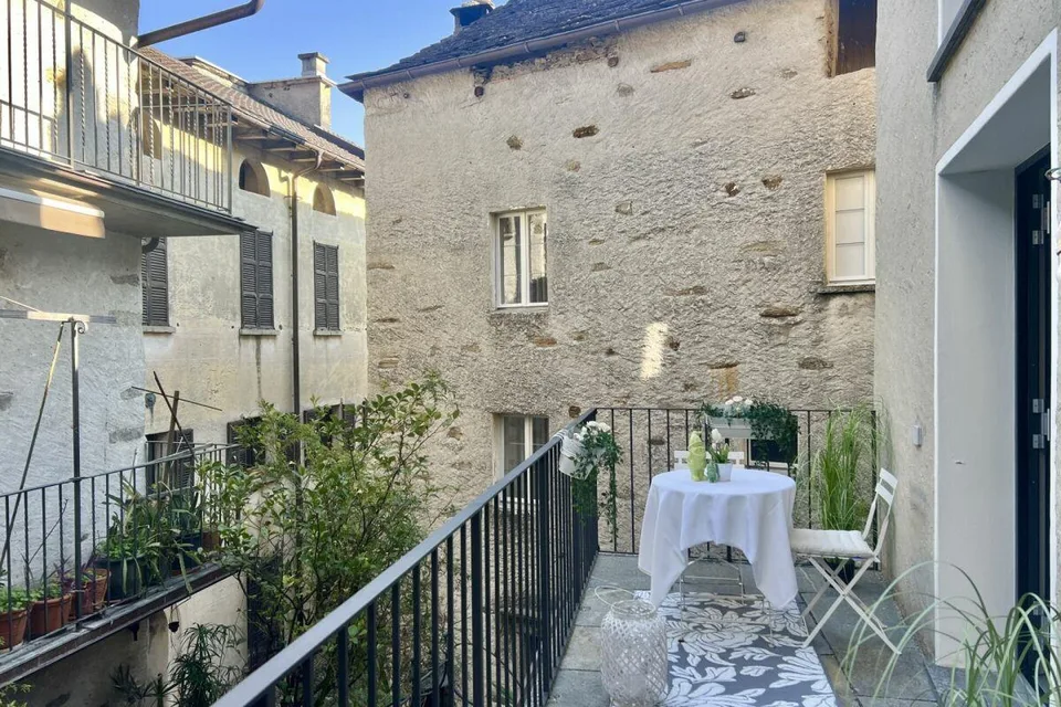 Charmant appartement de vacances au cœur de Ronco s. Ascona avec balcon