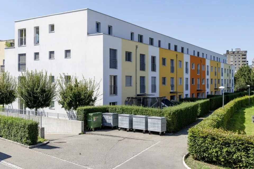 APPARTAMENTO BELLO CON AMPIO BALCONE