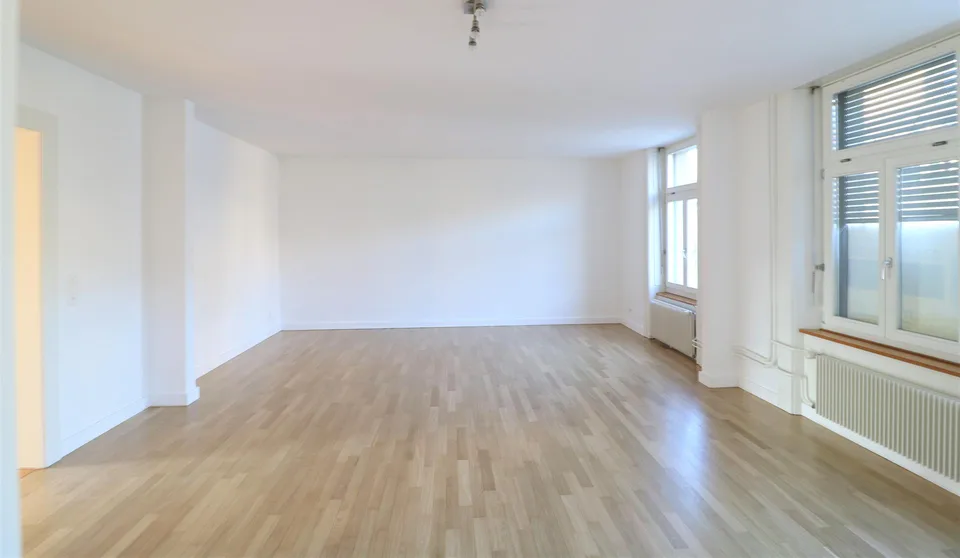 Moderne Wohnung direkt im Zentrum/Appartement moderne en plein centre