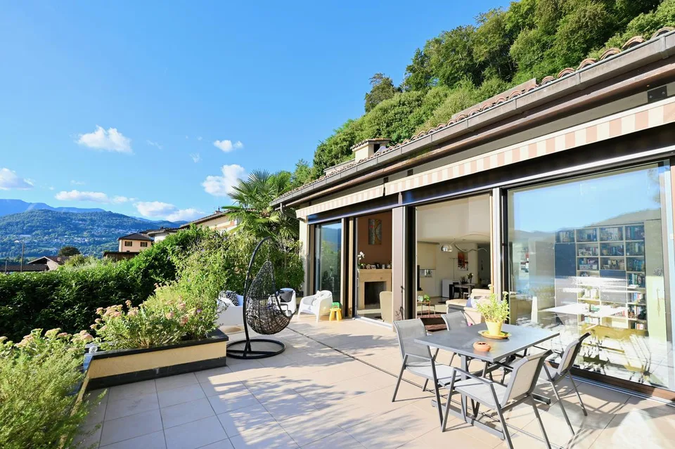 Elegante Attico Duplex con Vista Spettacolare sul Lago di Lugano – foto 6 di 26