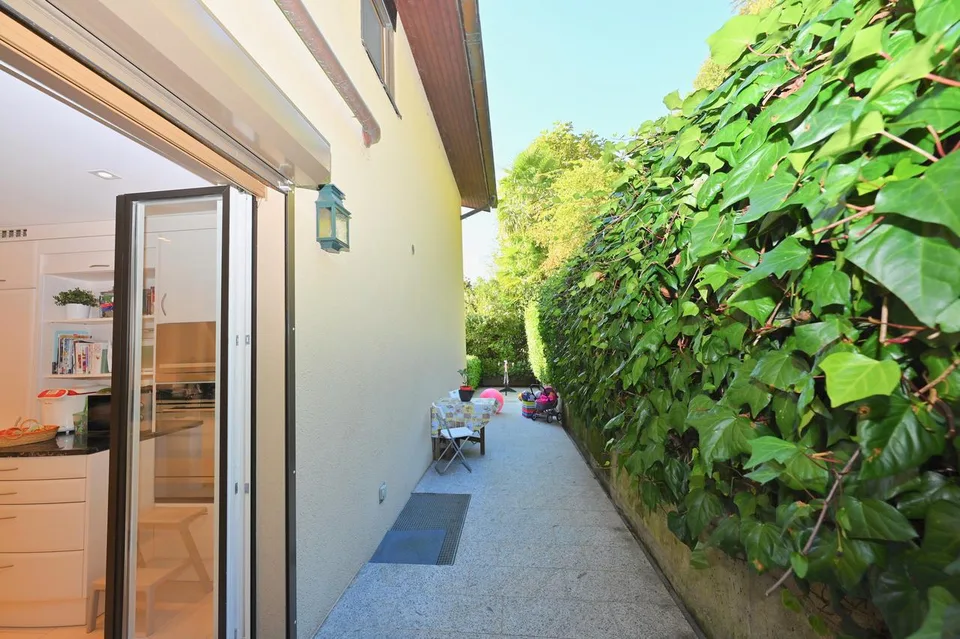 Elegante Attico Duplex con Vista Spettacolare sul Lago di Lugano – foto 15 di 26