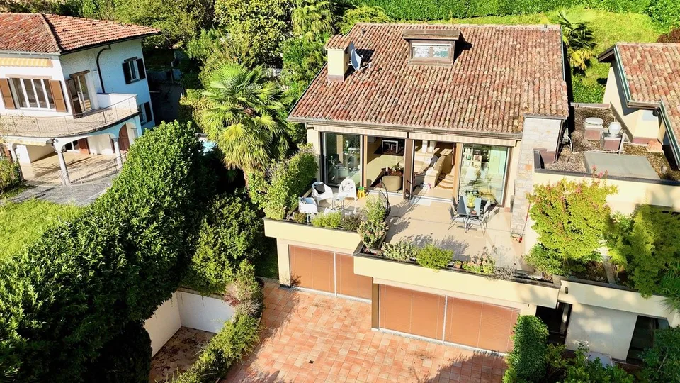 Elegante Attico Duplex con Vista Spettacolare sul Lago di Lugano – foto 25 di 26