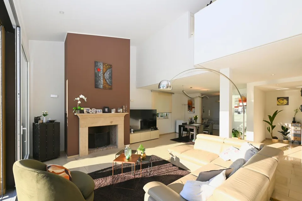 Elegante Attico Duplex con Vista Spettacolare sul Lago di Lugano – foto 10 di 26