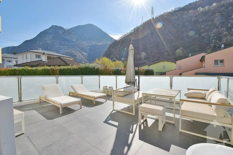 Joli 4.5 pièces, complètement rénové avec une grande terrasse