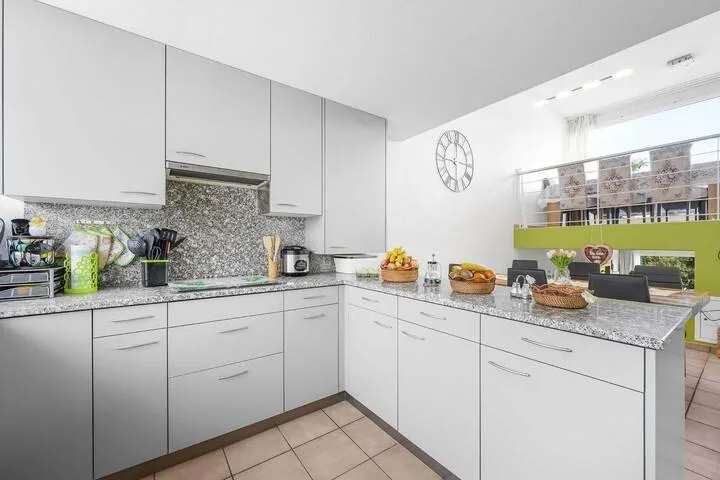 CASA A SCHIERA DI LUSSO - FINALMENTE ACCESSIBILE