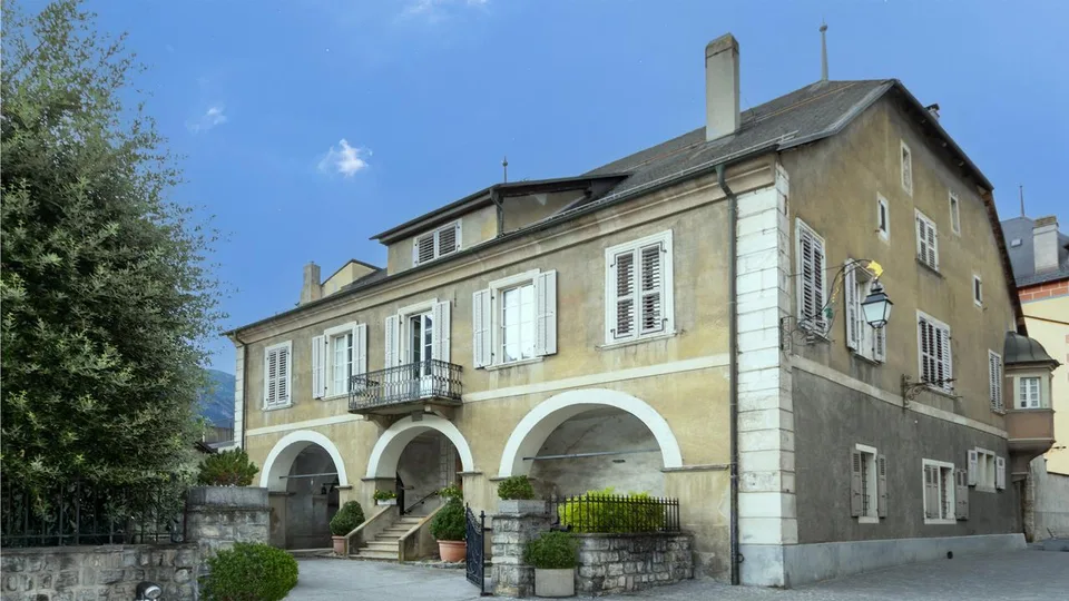 HABITATION DE MAITRE D'EXCEPTION EN PLEIN CŒUR DE SIERRE – Foto 14 von 15