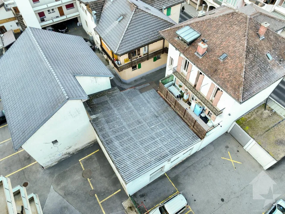 Haus mit Möglichkeit, neue Wohnungen zu schaffen